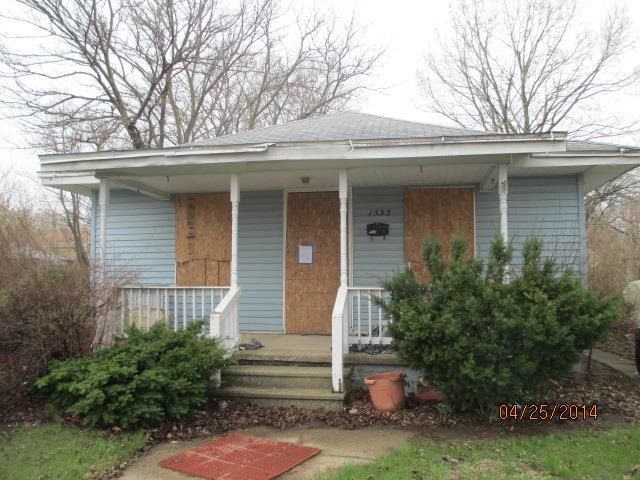 1533 Mcpherson St, South Bend, IN 46613 photo 6