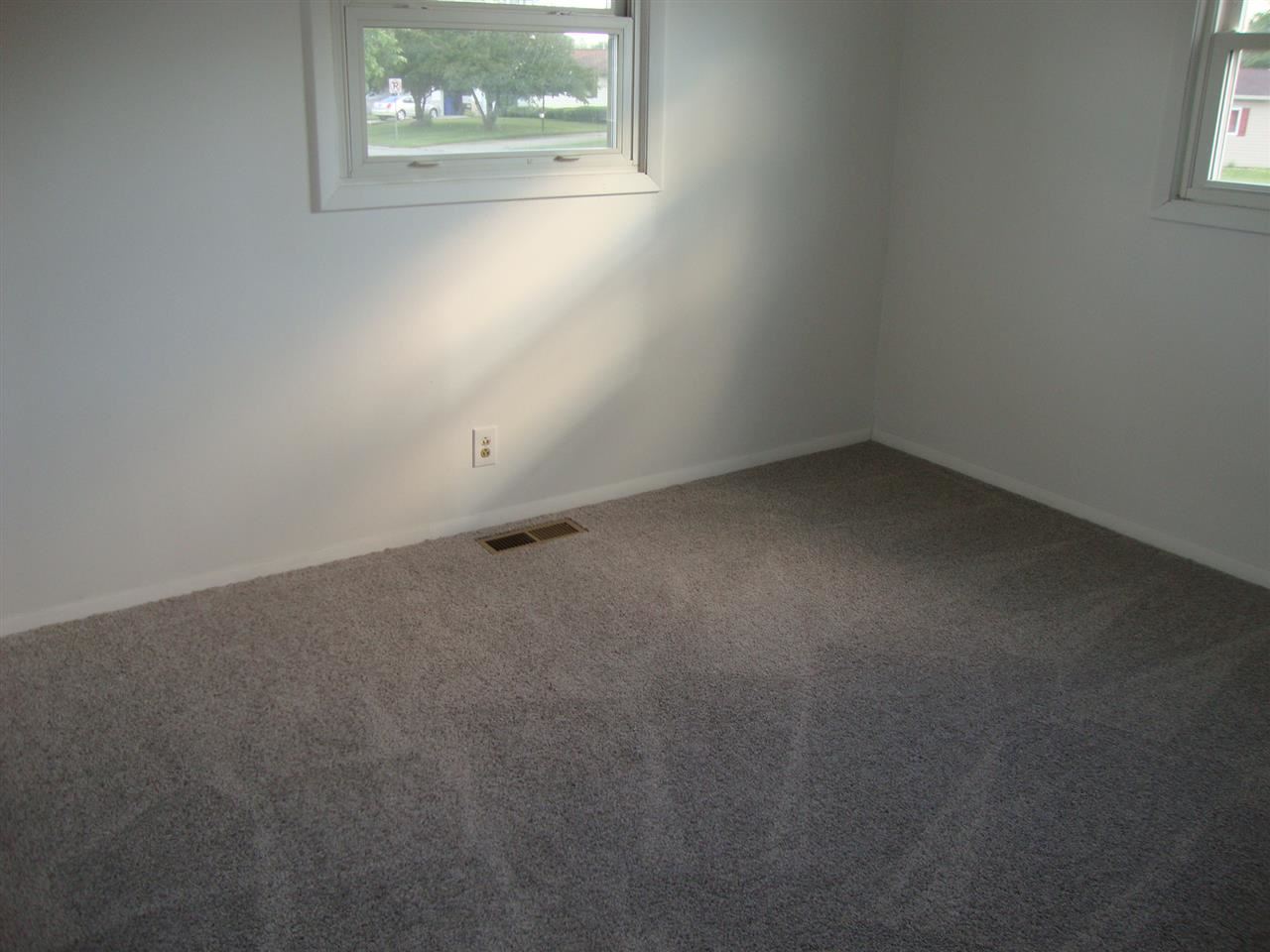 205 Park Ln, Butler, IN 46721 photo 17