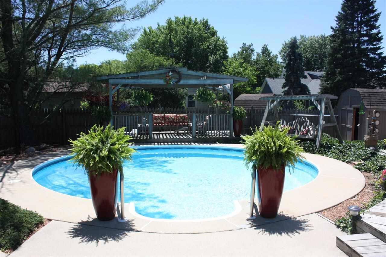 2803 Tumbleweed Dr, Kokomo, IN 46901 photo 2