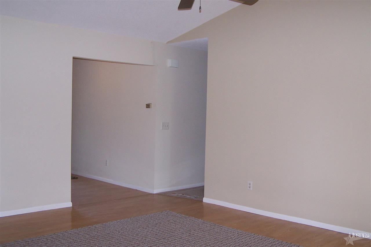 6334 Becker Dr, Fort Wayne, IN 46835 photo 9