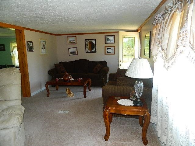 10790 E 662 S, Upland, IN 46989 photo 4