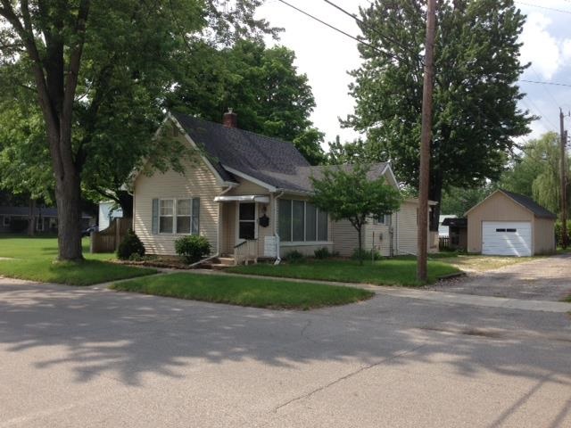 318 W 4th St, Rochester, IN 46975 photo 1