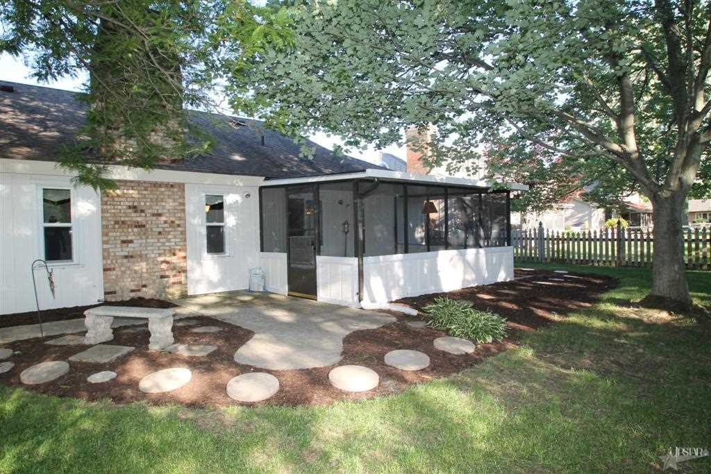 3931 Windswept Dr, Fort Wayne, IN 46815 photo 2