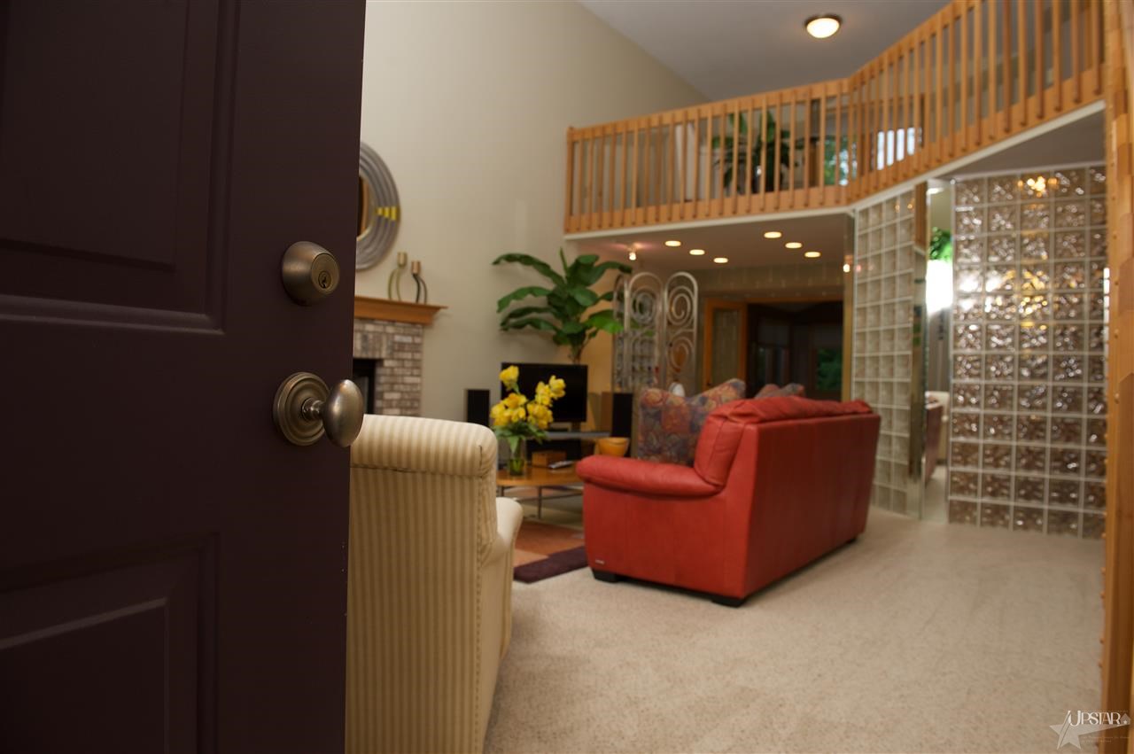 10825 Millstone Dr, Fort Wayne, IN 46818 photo 5