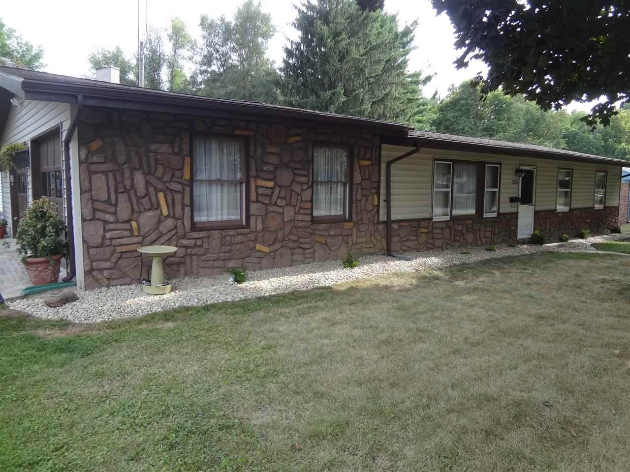 451 W 14th St, Peru, IN 46970 photo 11