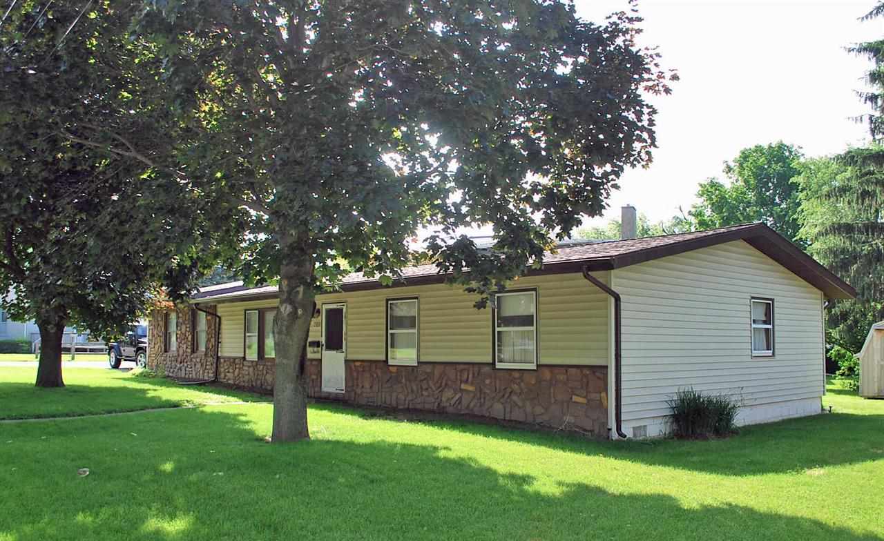 451 W 14th St, Peru, IN 46970 photo 1
