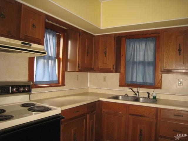 237 S Main St, Avilla, IN 46710 photo 4