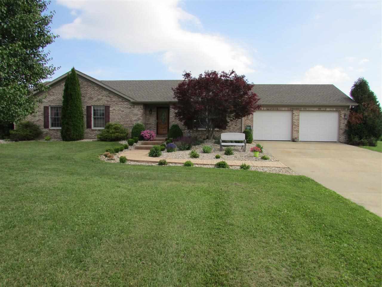 689 Ethan Ct, Peru, IN 46970 photo 1
