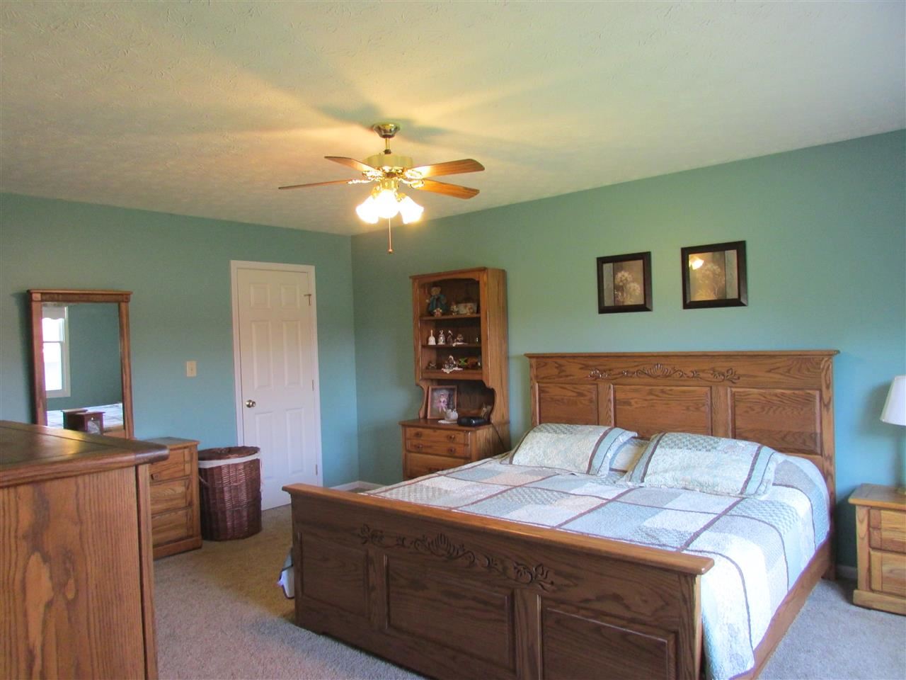 689 Ethan Ct, Peru, IN 46970 photo 3
