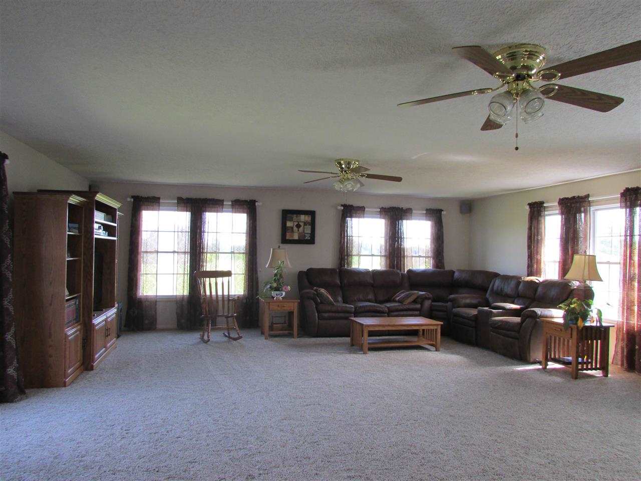 689 Ethan Ct, Peru, IN 46970 photo 8