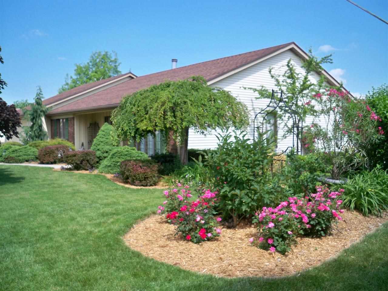 9416 Stagecoach Dr, Fort Wayne, IN 46804 photo 1