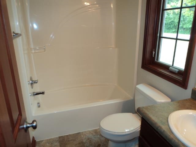 210 W 590 S, Wolcottville, IN 46795 photo 12