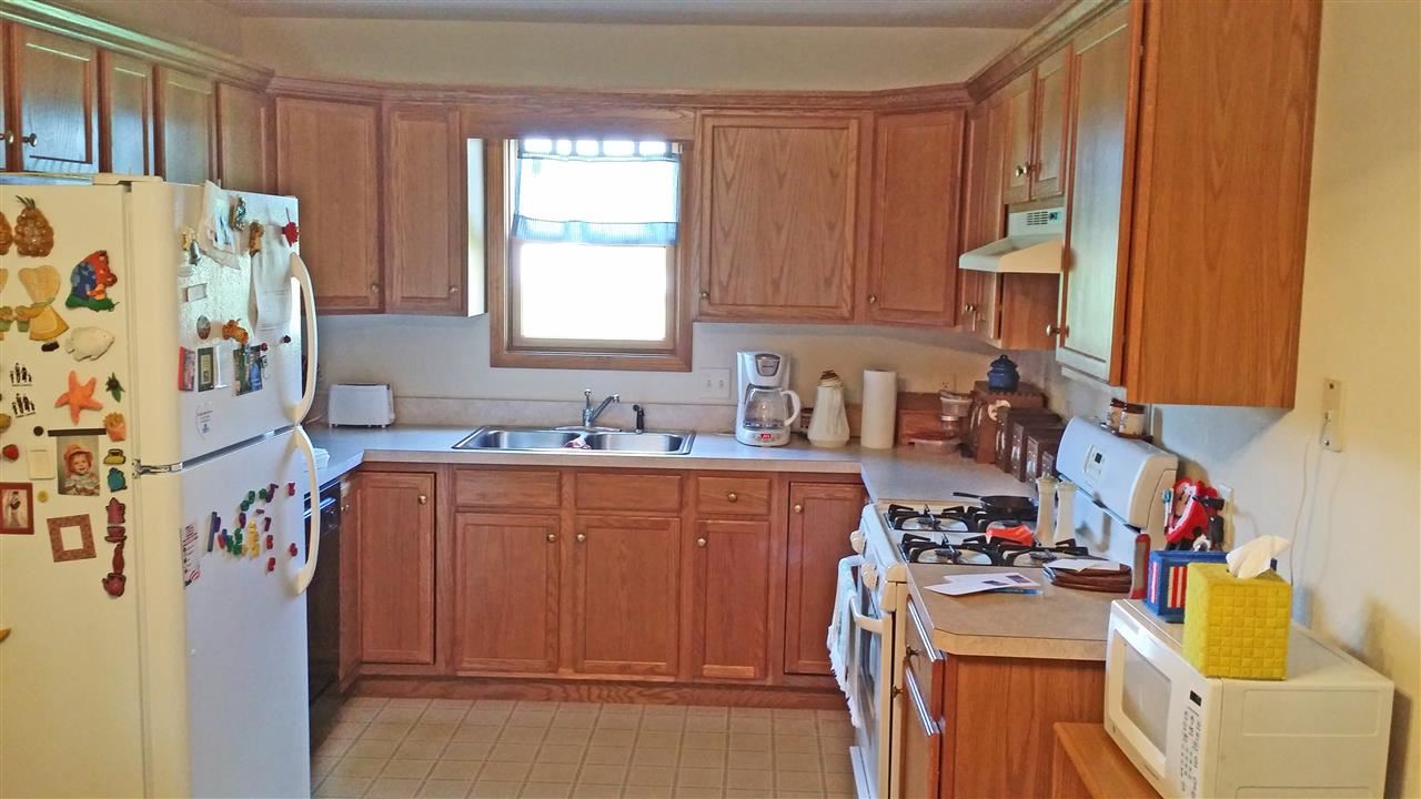1531 Clover Creek Ln, Goshen, IN 46526 photo 4