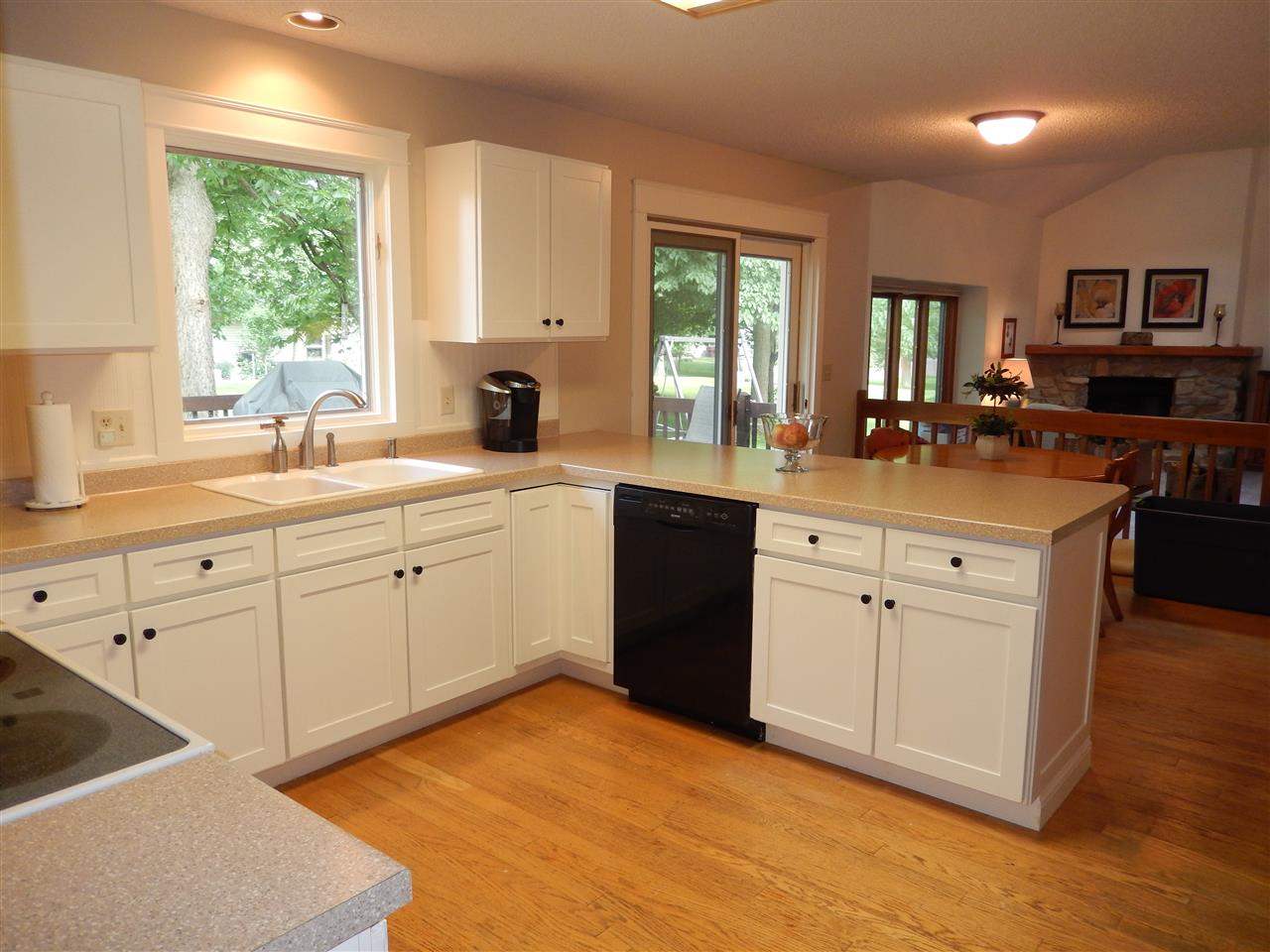 3325 Woodgate Trl, Fort Wayne, IN 46804 photo 3