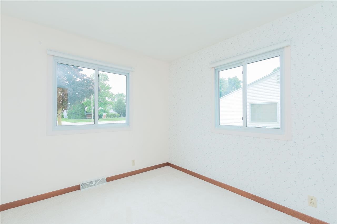 2222 Rockne Dr, South Bend, IN 46615 photo 21