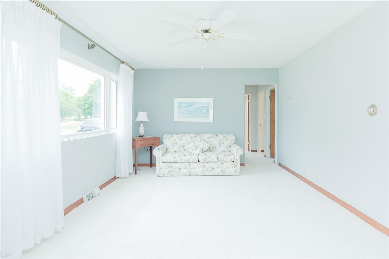 2222 Rockne Dr, South Bend, IN 46615 photo 2