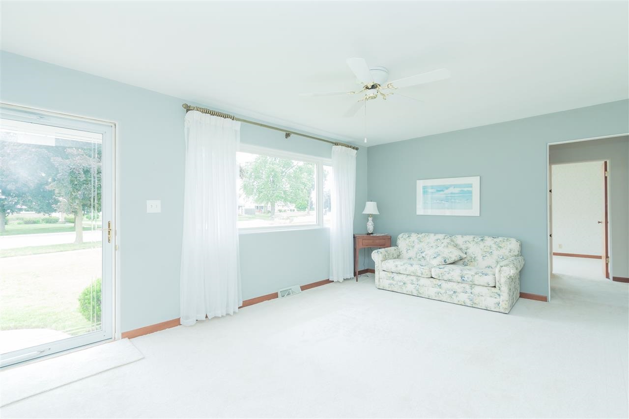 2222 Rockne Dr, South Bend, IN 46615 photo 1