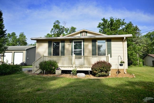 6806 Baer Rd, Fort Wayne, IN 46809 photo 2