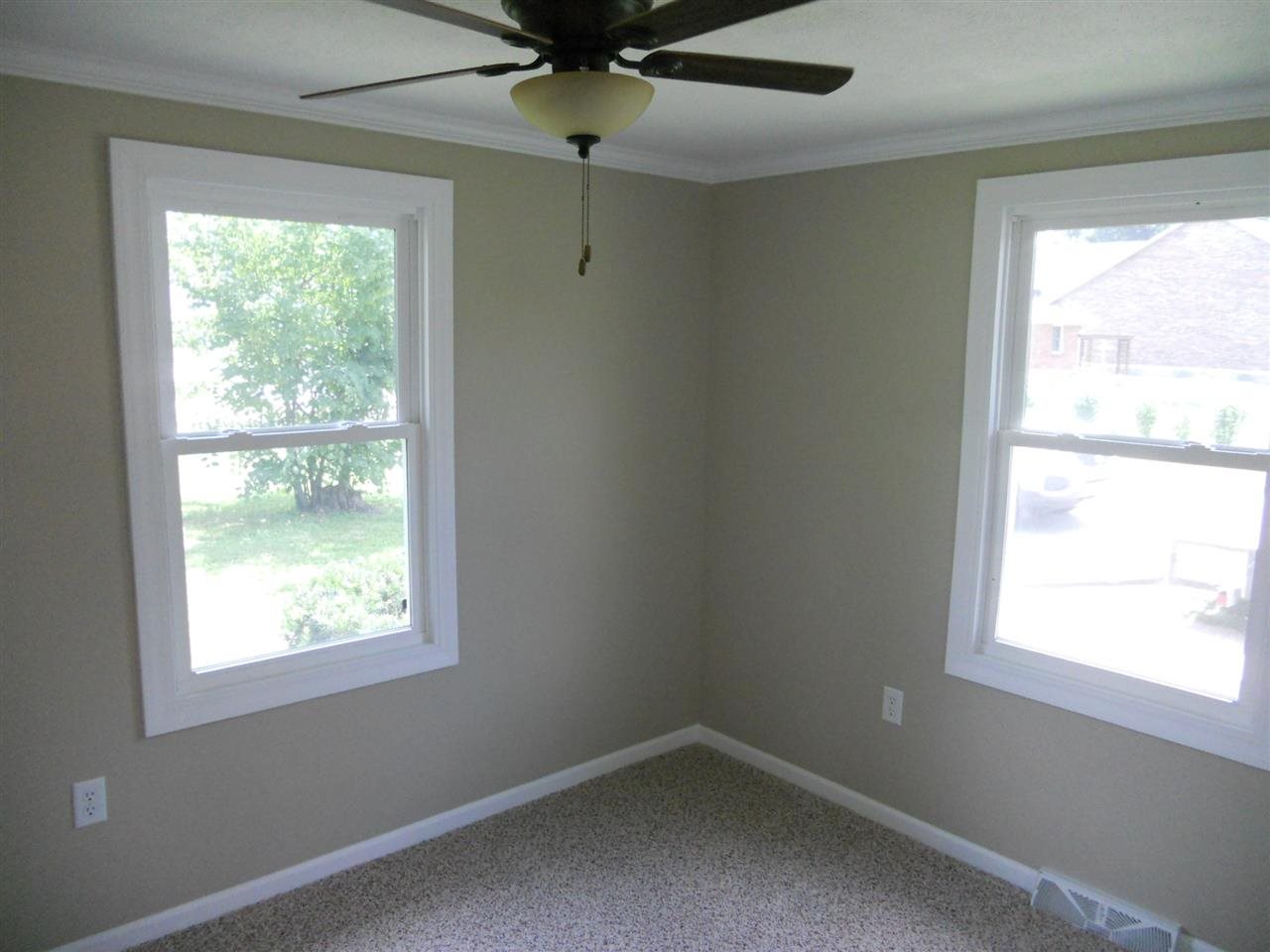 404 E Vine St, Fort Branch, IN 47648 photo 7