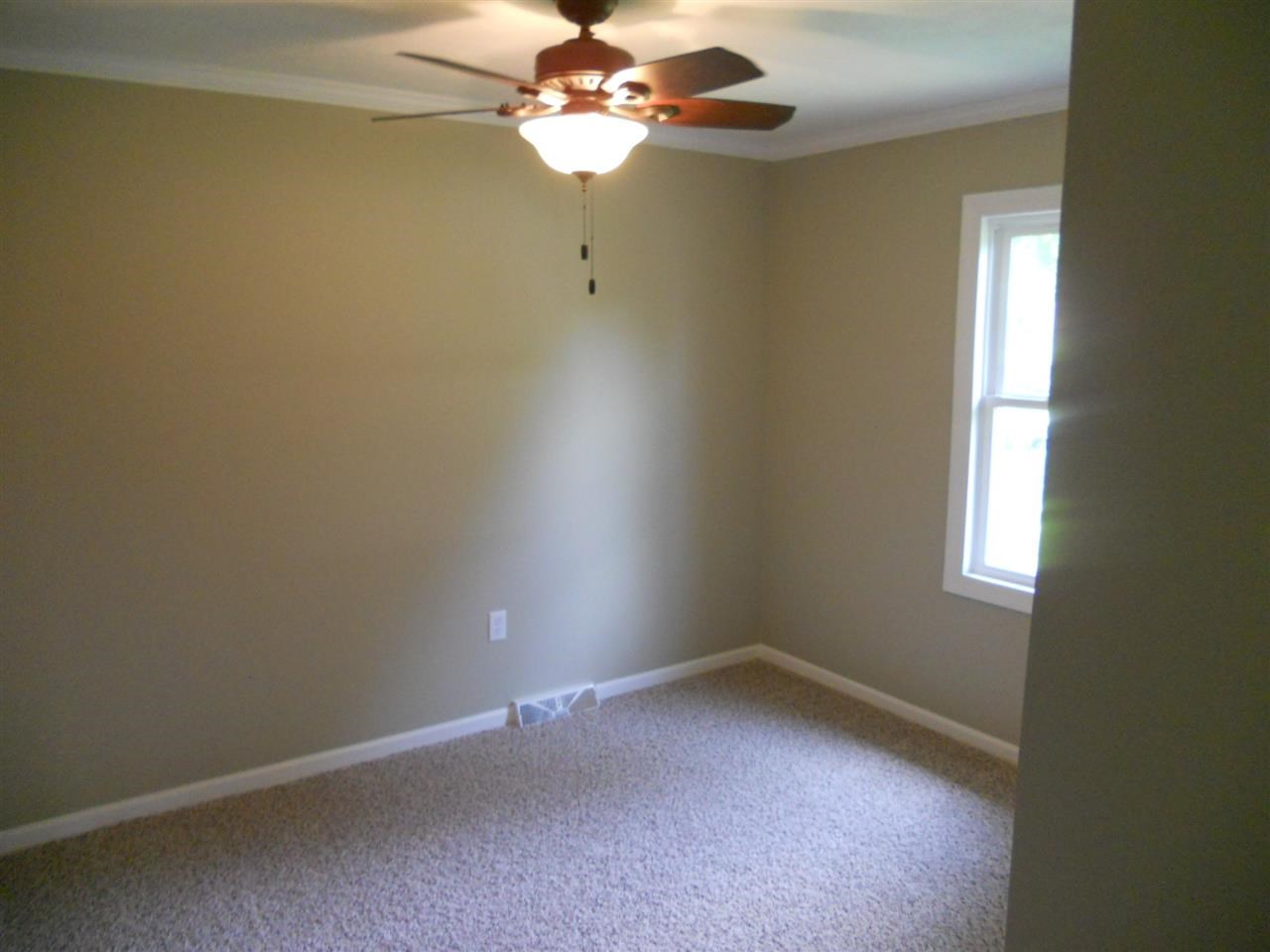 404 E Vine St, Fort Branch, IN 47648 photo 8