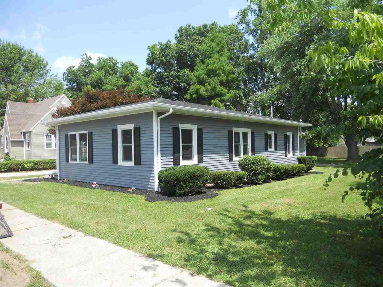404 E Vine St, Fort Branch, IN 47648 photo 2