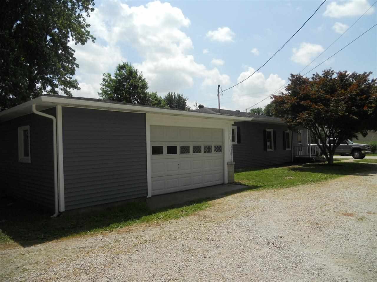 404 E Vine St, Fort Branch, IN 47648 photo 3