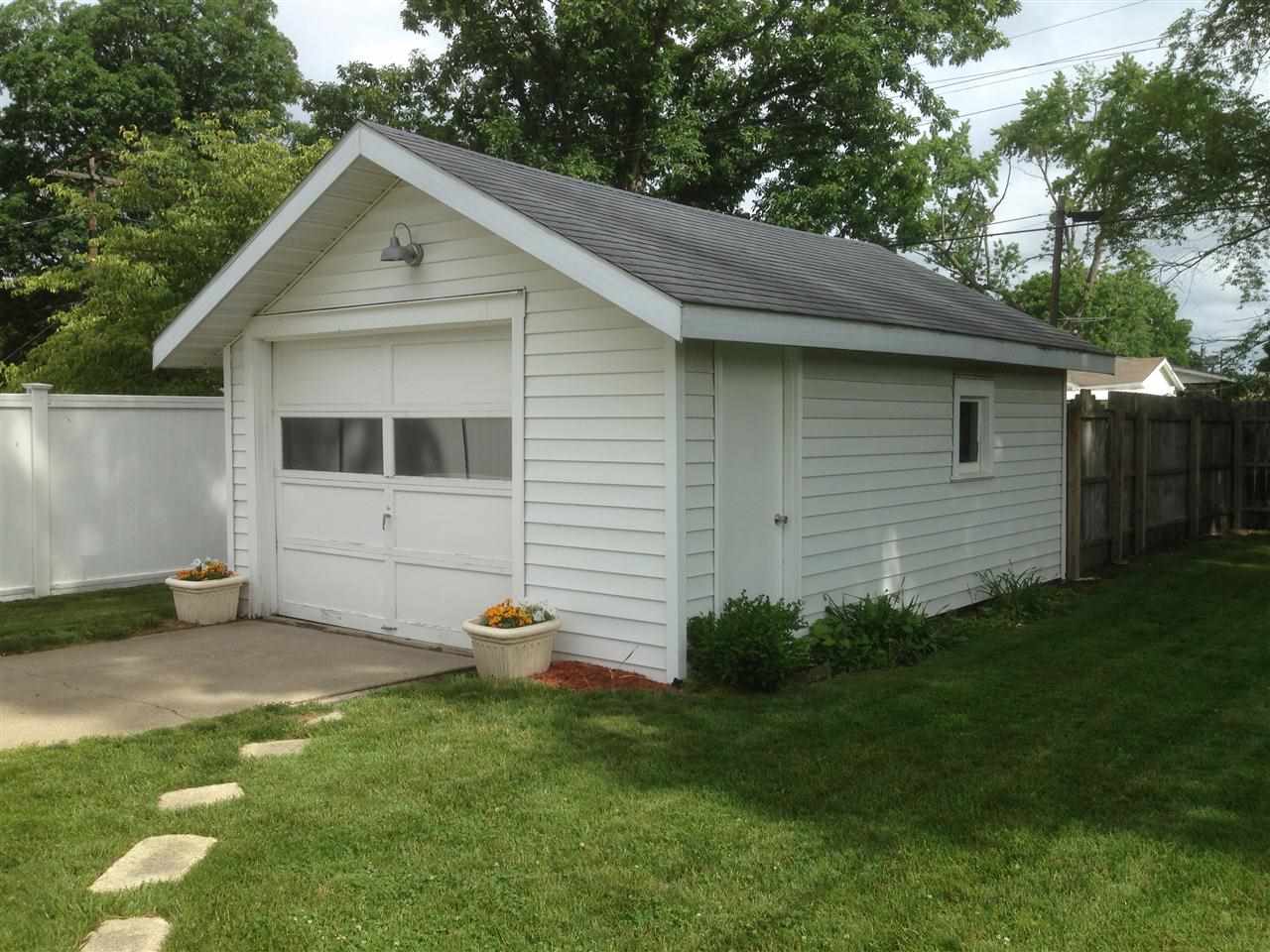 1232 Bower St, Elkhart, IN 46514 photo 18