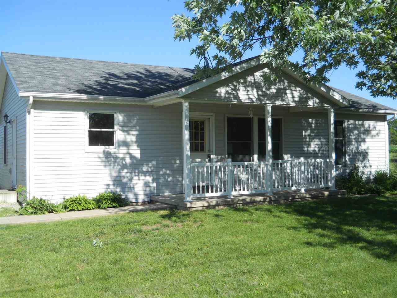 108 Maple Ln, Wakarusa, IN 46573 photo 1