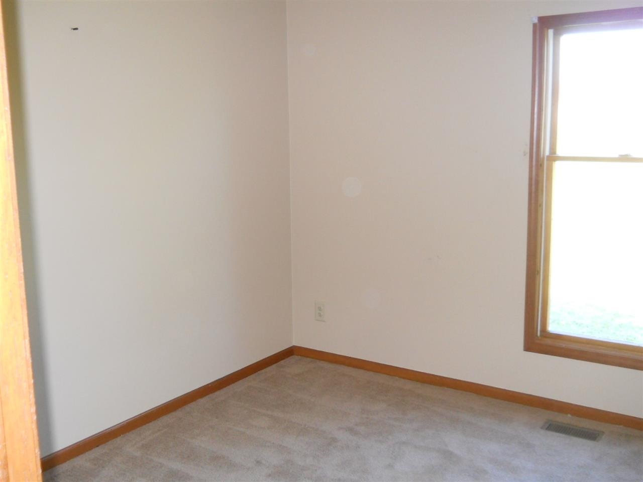 108 Maple Ln, Wakarusa, IN 46573 photo 11
