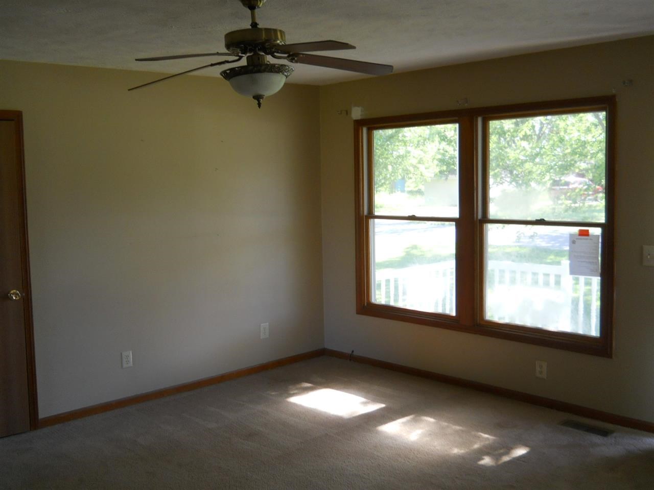 108 Maple Ln, Wakarusa, IN 46573 photo 3