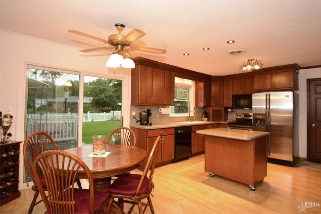 6719 Kirkdale Dr, Fort Wayne, IN 46815 photo 4