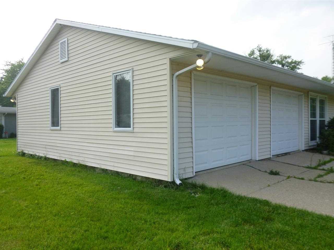 1103 Manchester Dr, South Bend, IN 46615 photo 18