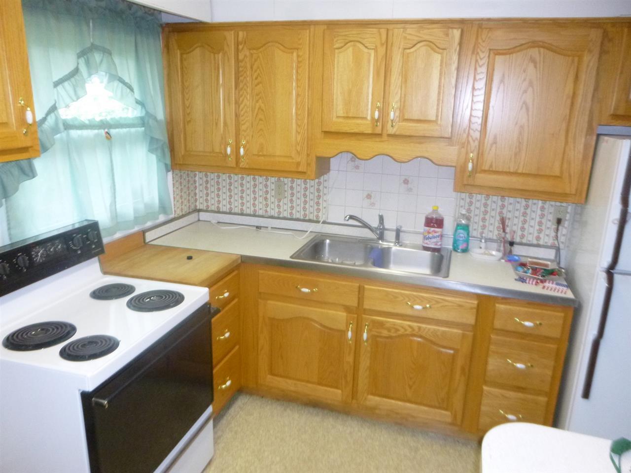 1103 Manchester Dr, South Bend, IN 46615 photo 3