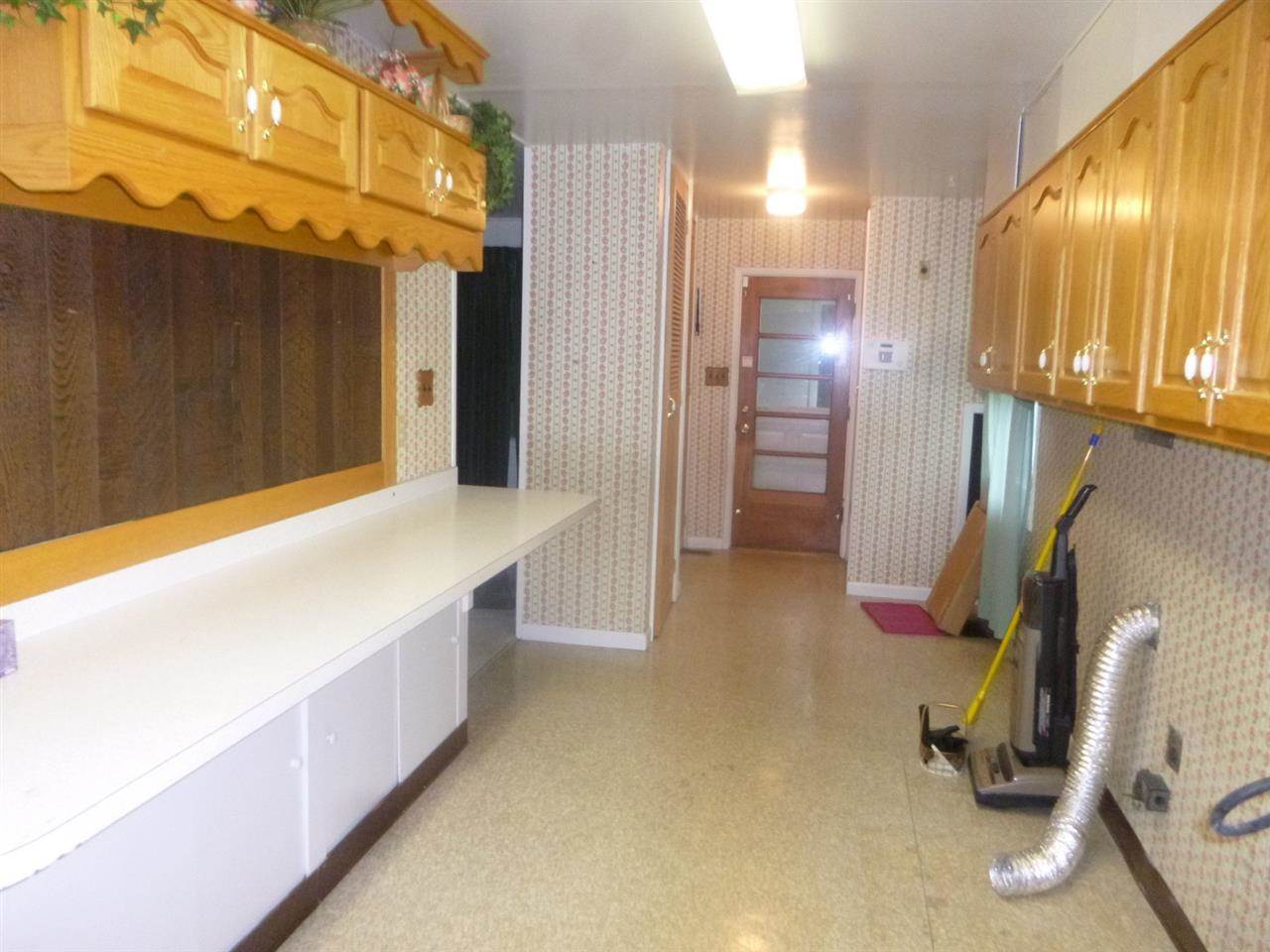 1103 Manchester Dr, South Bend, IN 46615 photo 4