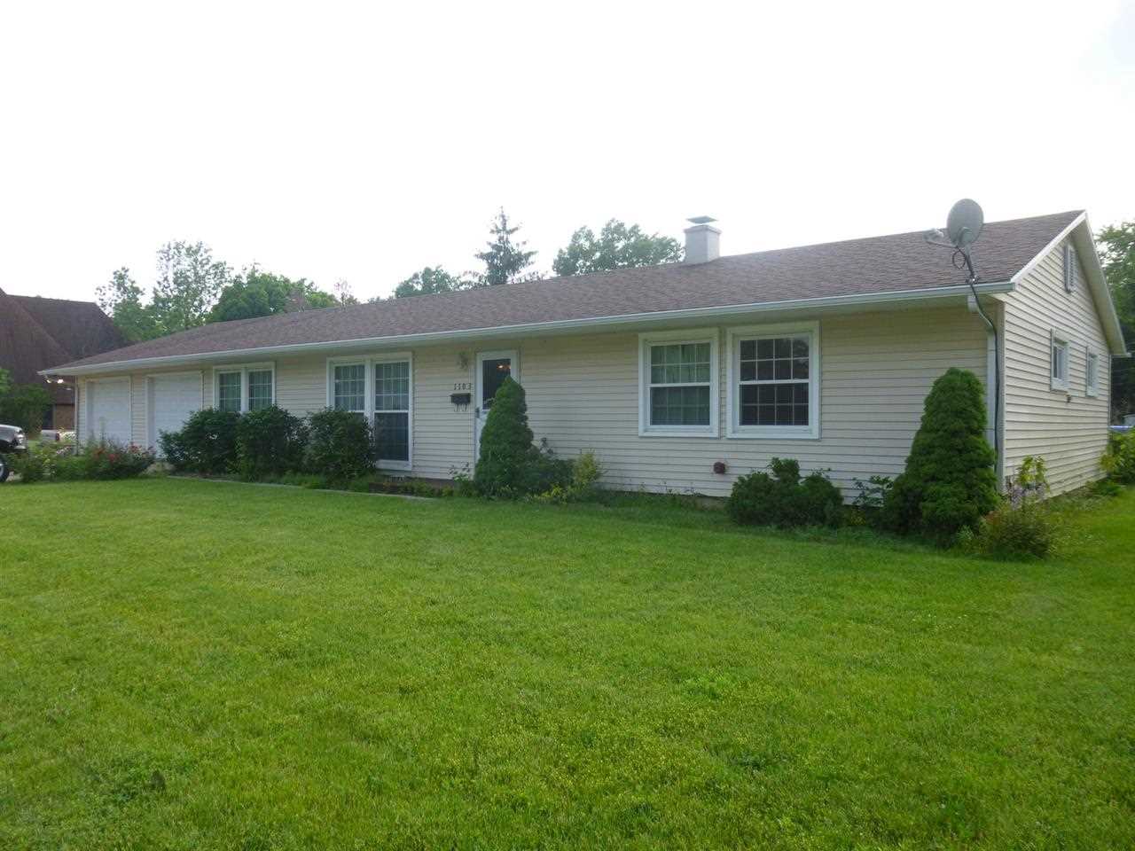 1103 Manchester Dr, South Bend, IN 46615 photo 1