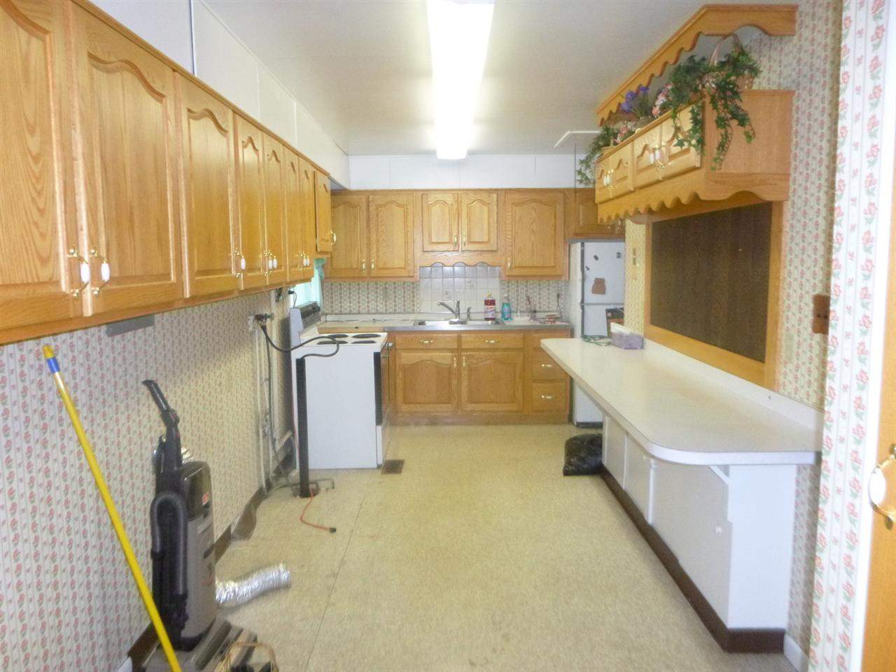 1103 Manchester Dr, South Bend, IN 46615 photo 2