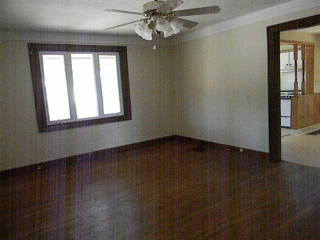 1401 S Anderson St, Elwood, IN 46036 photo 3