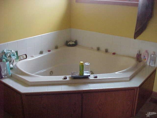 6409 Oak Bridge Pl, Fort Wayne, IN 46835 photo 13