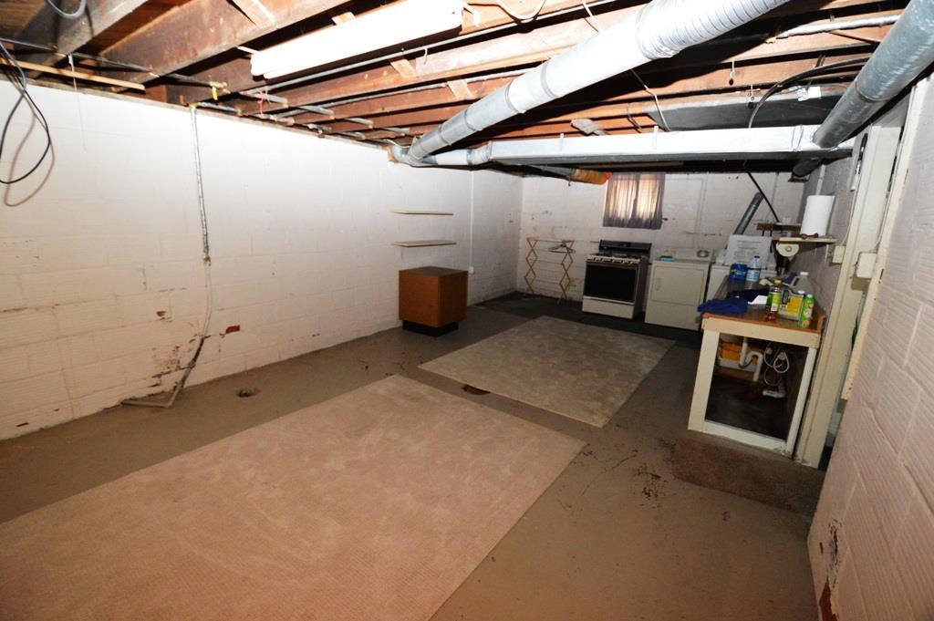 652 E Boone St, Frankfort, IN 46041 photo 22