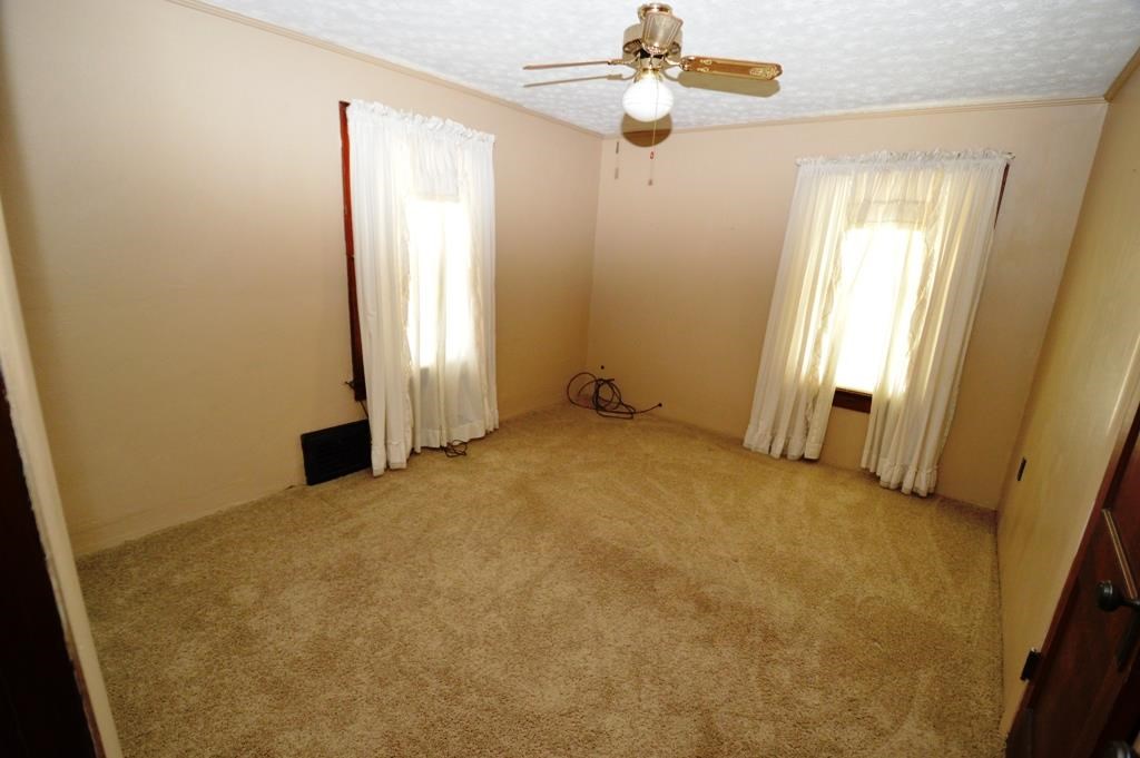 652 E Boone St, Frankfort, IN 46041 photo 13