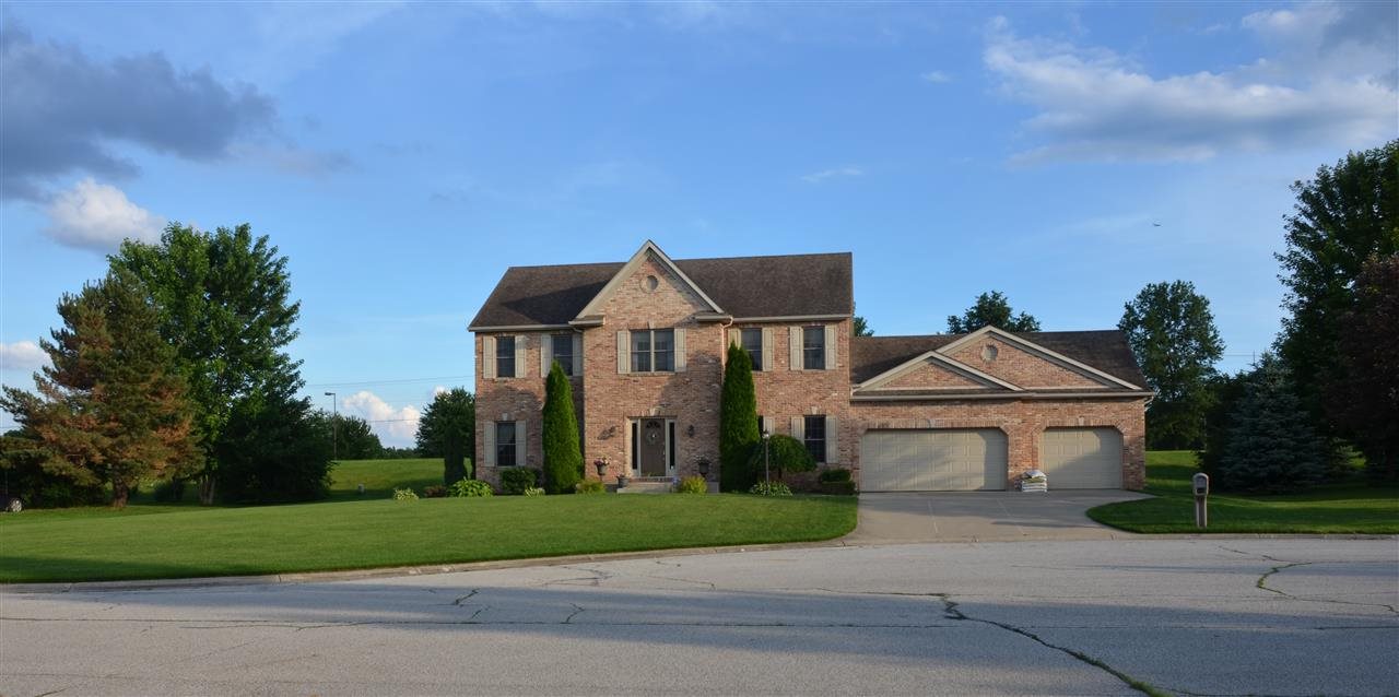 15450 Siena Ct, Granger, IN 46530 photo 2