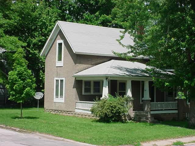 902 N 5th St, Goshen, IN 46528 photo 1