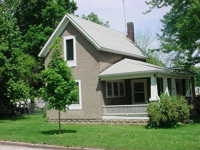 902 N 5th St, Goshen, IN 46528 photo 3