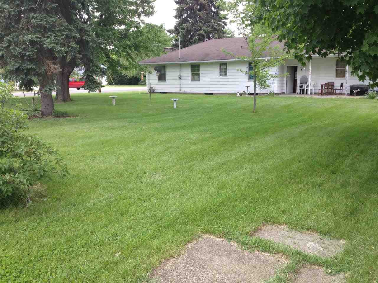 127 Clark St, Walkerton, IN 46574 photo 2