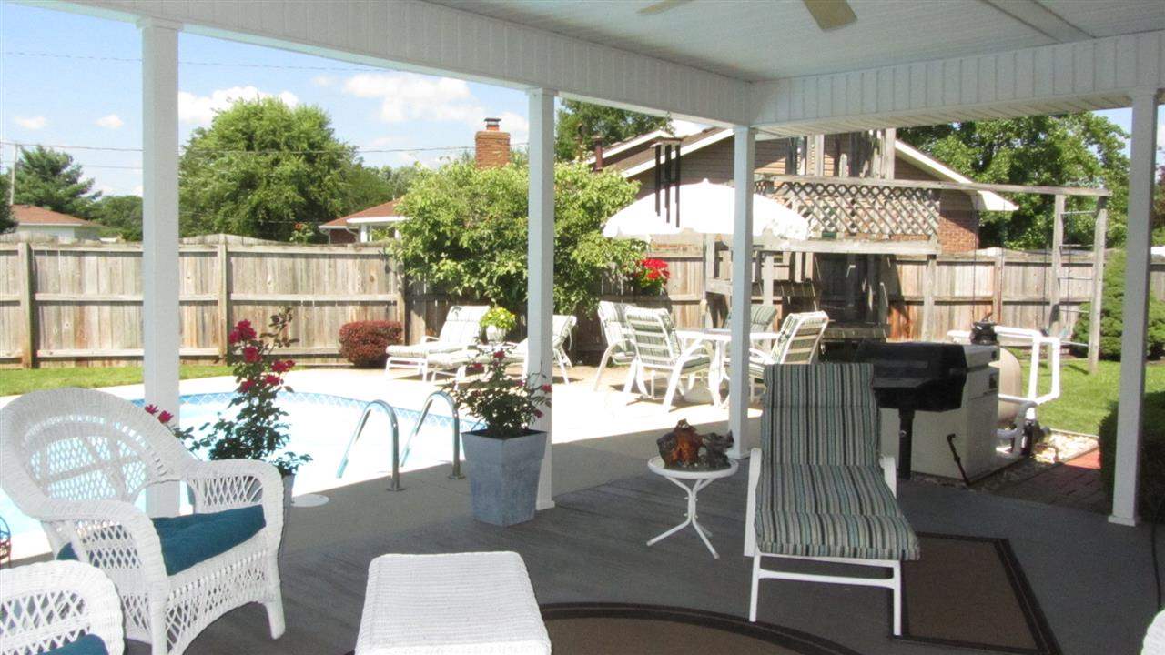 1207 Bagley Dr, Kokomo, IN 46902 photo 2