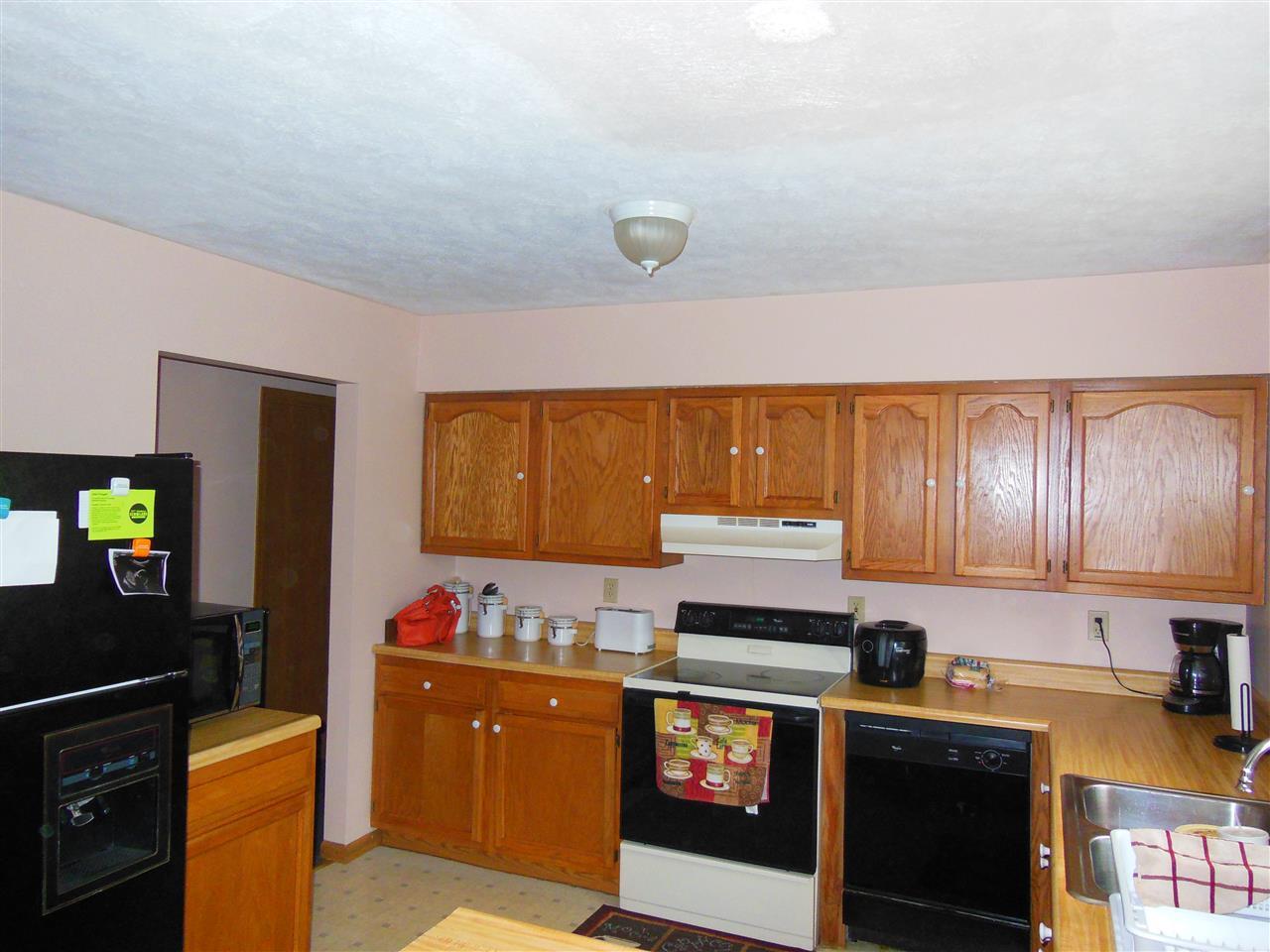 405 E Third St, West Lebanon, IN 47991 photo 3