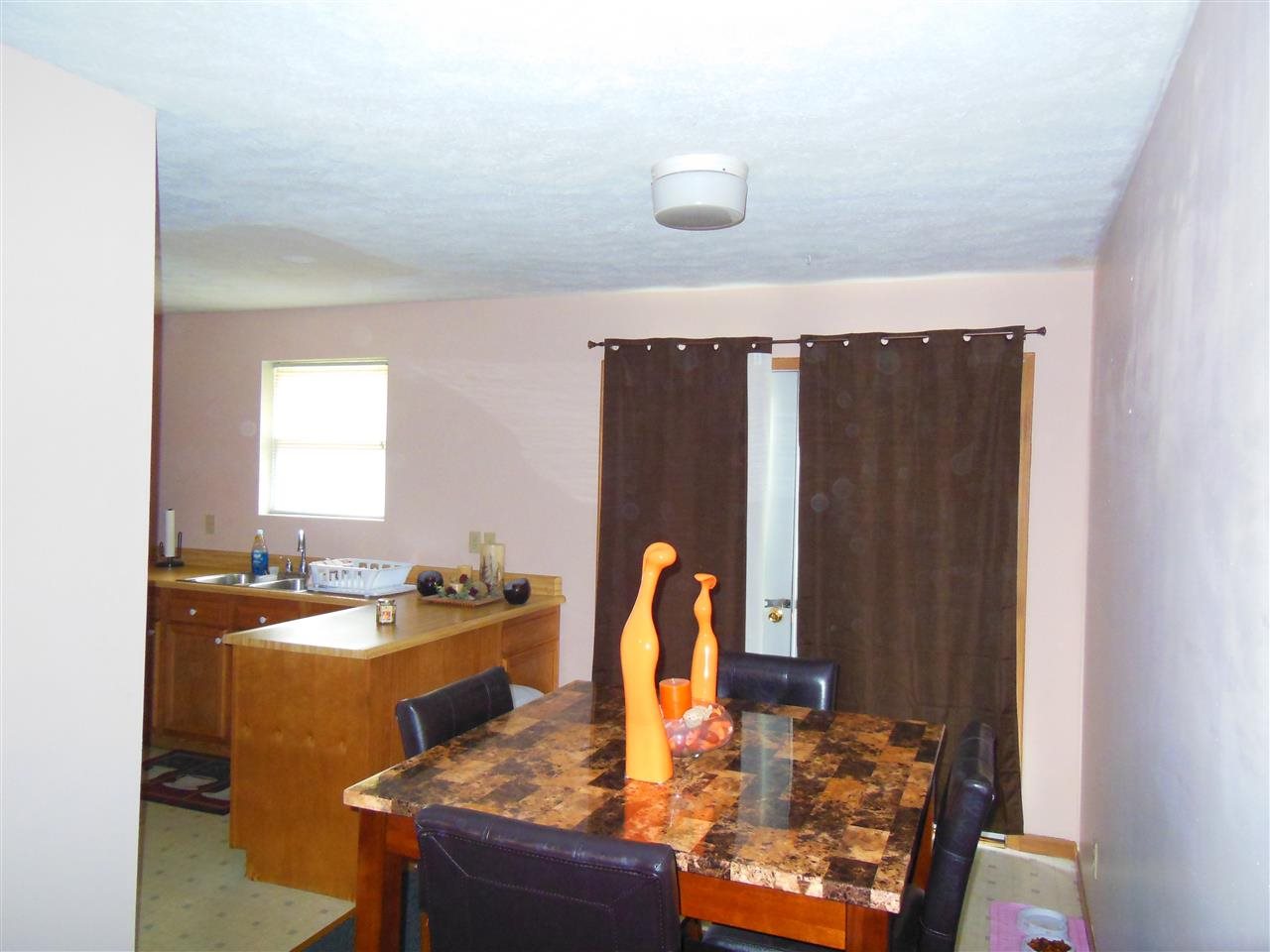 405 E Third St, West Lebanon, IN 47991 photo 5