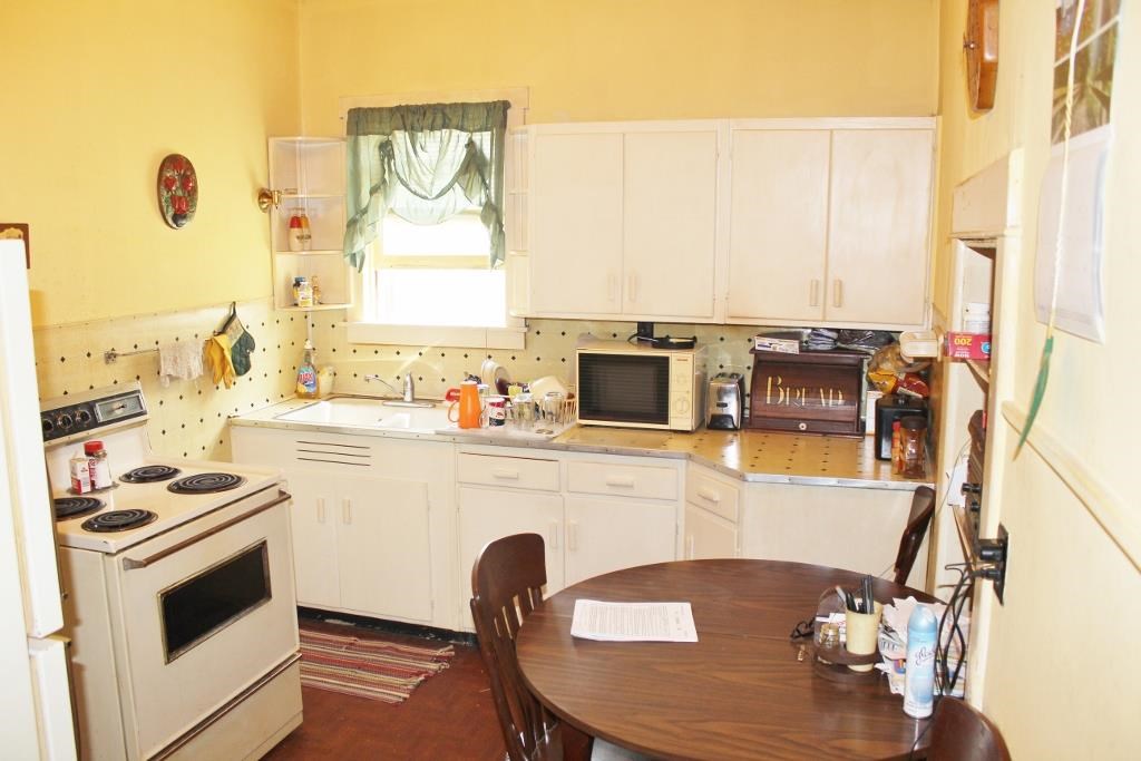 747 Jefferson St, Dayton, IN 47941 photo 4