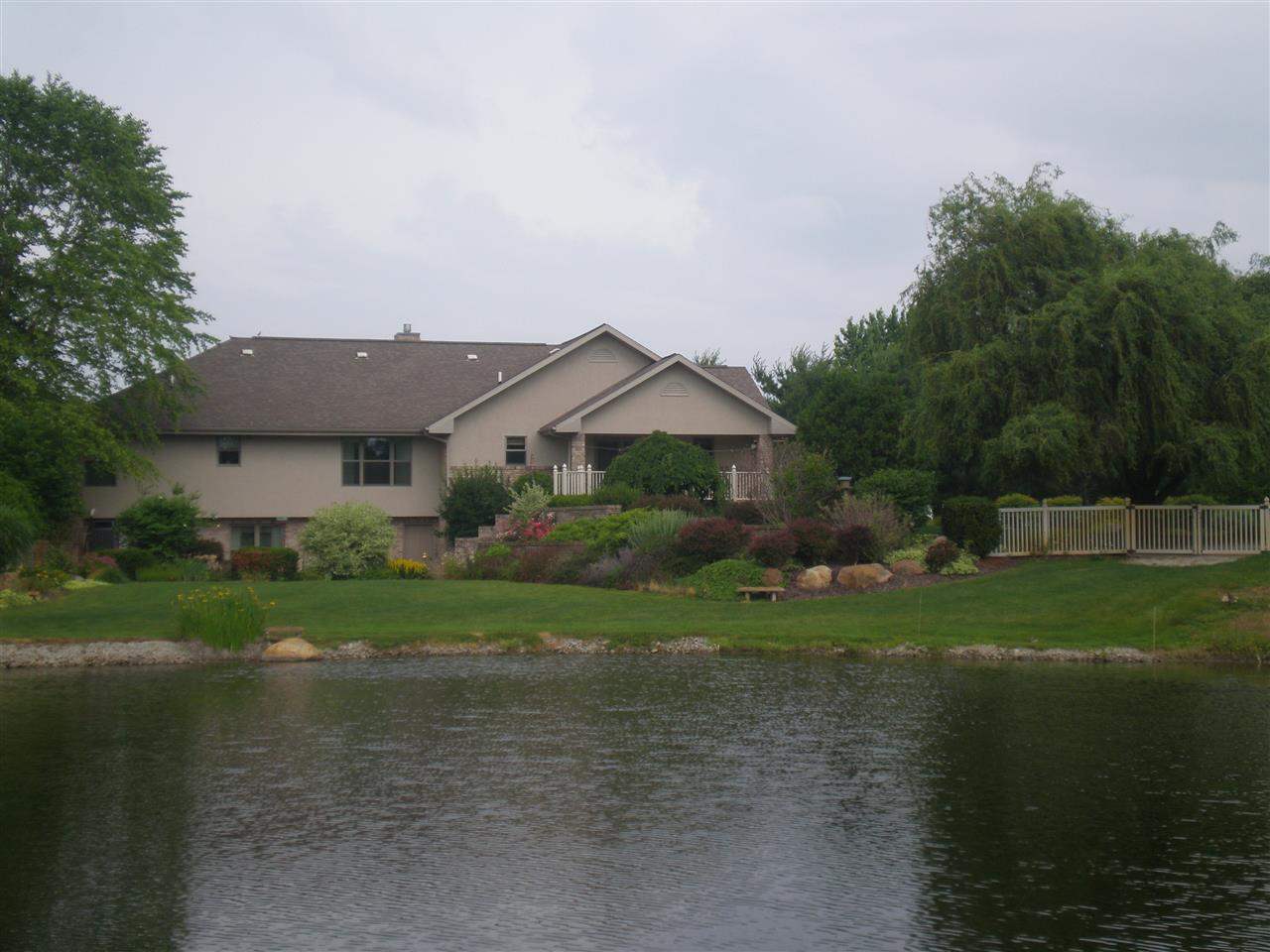 21934 Shirley Dr, Goshen, IN 46526 photo 1