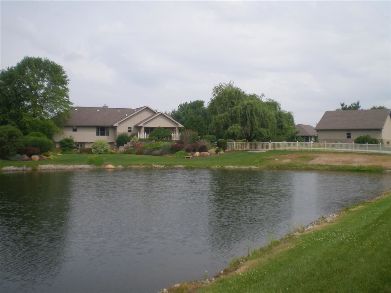 21934 Shirley Dr, Goshen, IN 46526 photo 2